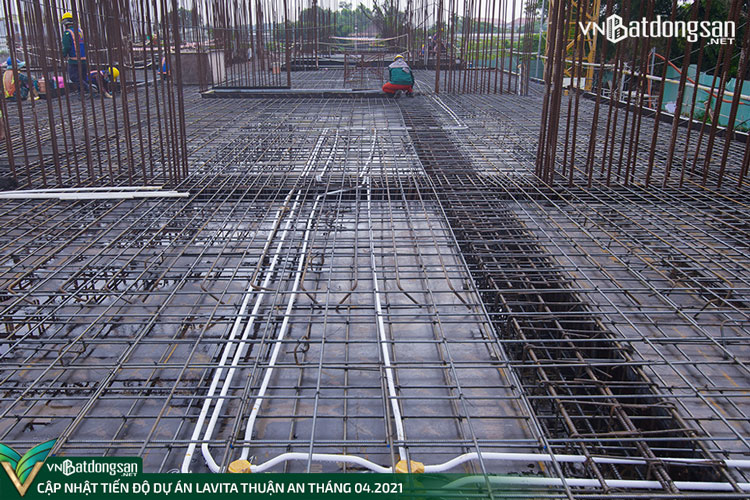 Thi c&ocirc;ng cốt th&eacute;p s&agrave;n tầng 2 Block C - Lavita Thuận An